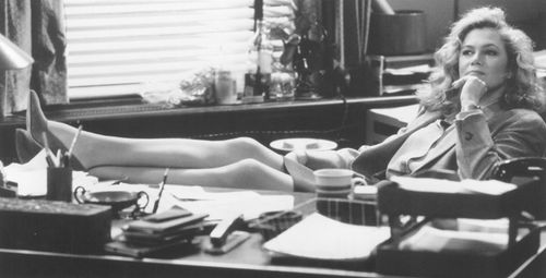 Kathleen Turner; V.I. Warshawski