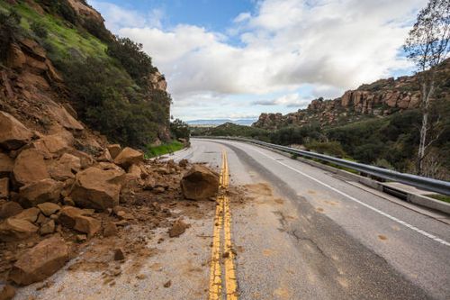 deslizamiento de tierra de canyon road los ángeles california - deslizamiento de tierras fotografías e imágenes de stock