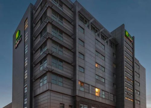 Holiday Inn Express Swindon City Centre