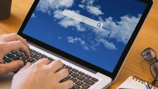 Cloud-Speicher für Einsteiger – Microsoft OneDrive zusammen mit macOS und iOS nutzen. (©georgejmclittle - stock.adobe.com)