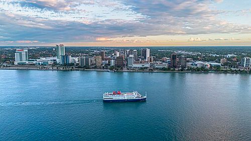 Windsor,_Ontario_(aerial_view).jpg