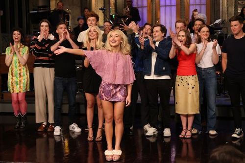 Host and musical guest Sabrina Carpenter during 'SNL' goodnights Oct. 18, 2025