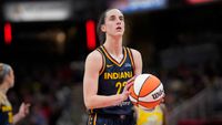 Caitlin Clark makes WNBA history in Indiana Fever defeat to Los Angeles Sparks | CNN