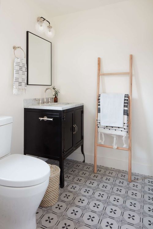 vertical storage small bathroom