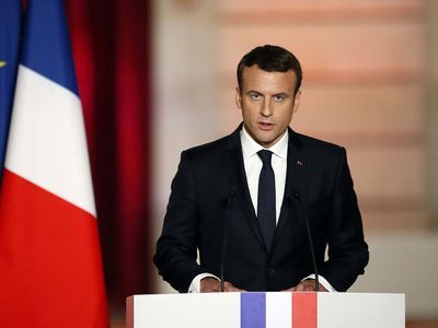 Presidente francês anuncia investimentos de 109 mil milhões em IA