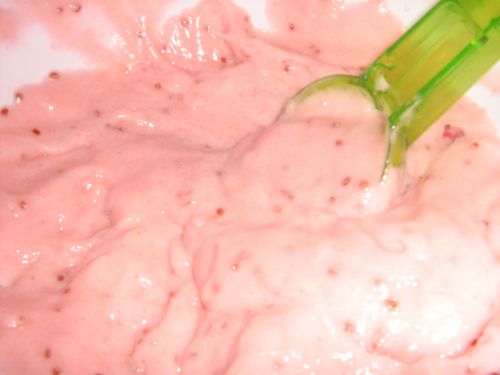 Redcurrant semolina mousse