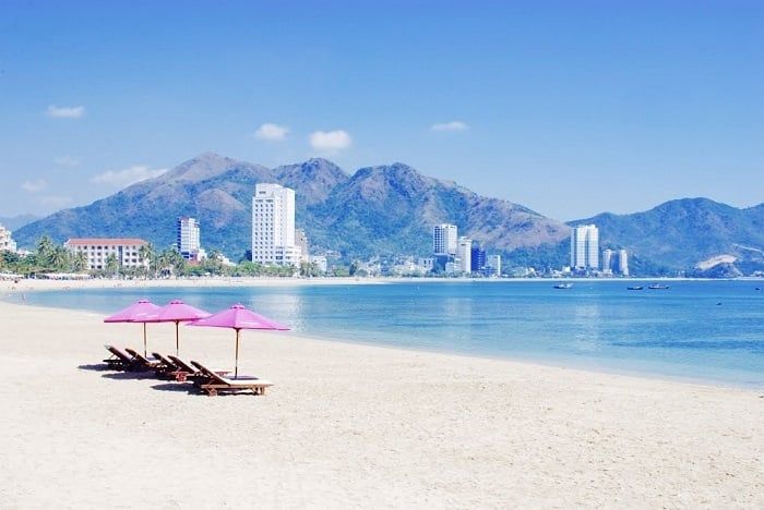 Tuyệt vời Tour Nha Trang 4 ngày 3 đêm trọn gói - Cảnh biển rực rỡ