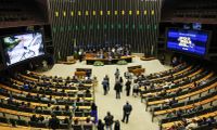 Congresso retoma trabalhos com pauta extensa: MPs, vetos e reforma trabalhista em discussão