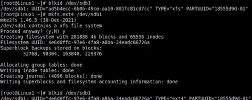 Figure 6. Utilisez les commandes blkid et mkfs.ext4 pour convertir un système de fichiers XFS en ext4. Assurez-vous de sauvegarder d'abord les données existantes.