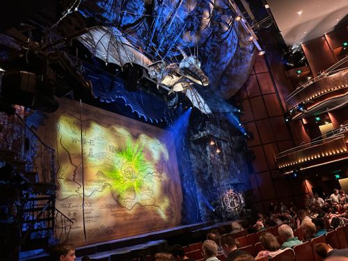 lyric theatre sydney wicked 2023 front stage 2