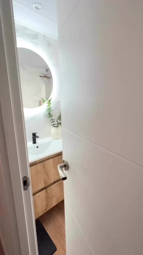 bathroom designs for small bathrooms #bathroomdesign #bathroom #interiordesign #bathroomdecor #design #homedecor #interior #bathroomremodel