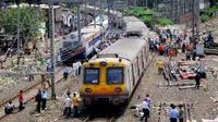 Mumbai's Harbour Line Near CSMT Faces Disruption Following Train Derailments; Details | Railways News | Zee News
