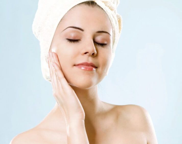 Use milk on face like this, you will get oil free skin