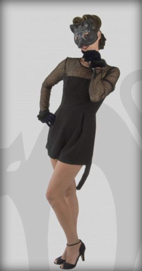 1940s Pinup Cat costume. Easy DIY for Halloween.
