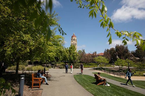Stanford University Campus Walking Palo Alto, California, USA - April 18, 2025: People walk on the campus of Stanford University. stanford university campus stock pictures, royalty-free photos & images