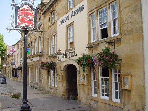 Lygon Arms Hotel