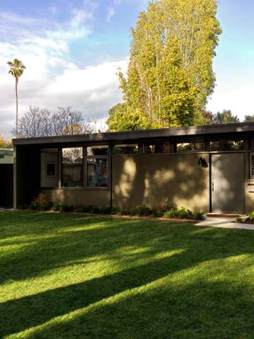 Mid-Century Modern Family Home Exterior. Case Study House by Freudenberger Design Studio.