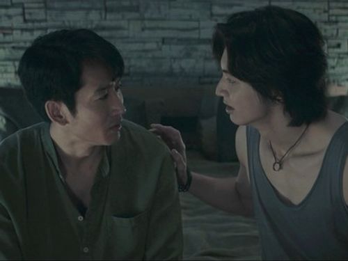 In tells Wang about his childhood past with Siam.