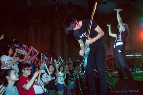 旅行团乐队南宁演唱会