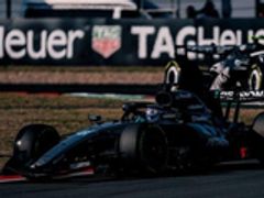 抢不到票？没关系！一样可以来F1赛场买周边，享受“赛事图景”的红利