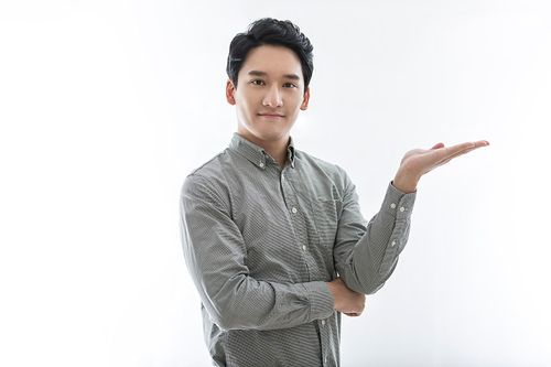 东方男士展示图片下载