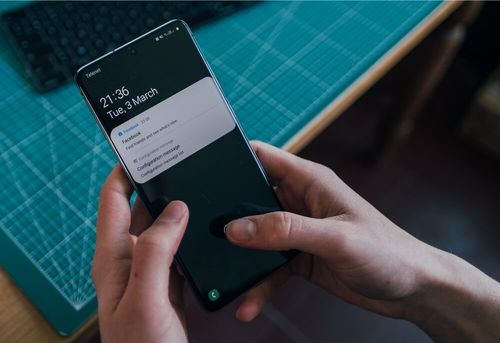 Android Status Bar and Notification Icons Overview [EXPLAINED]