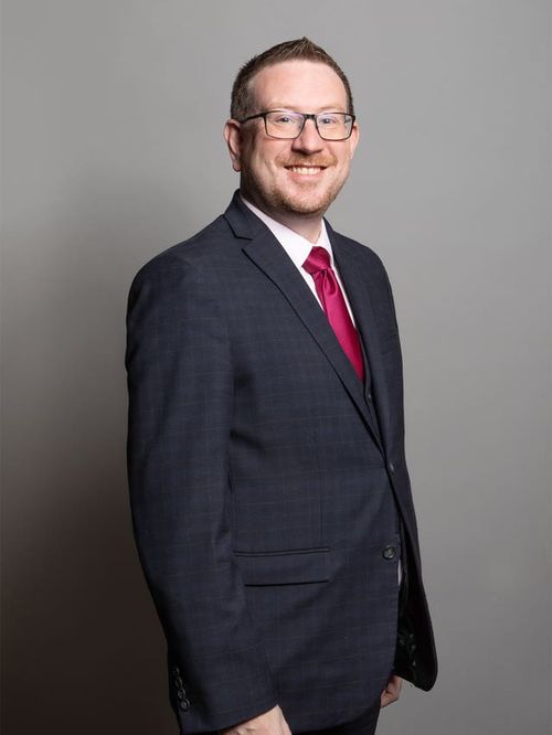  Second Labour MP Apologises for Offensive WhatsApp Comments, Party Faces Growing Pressure