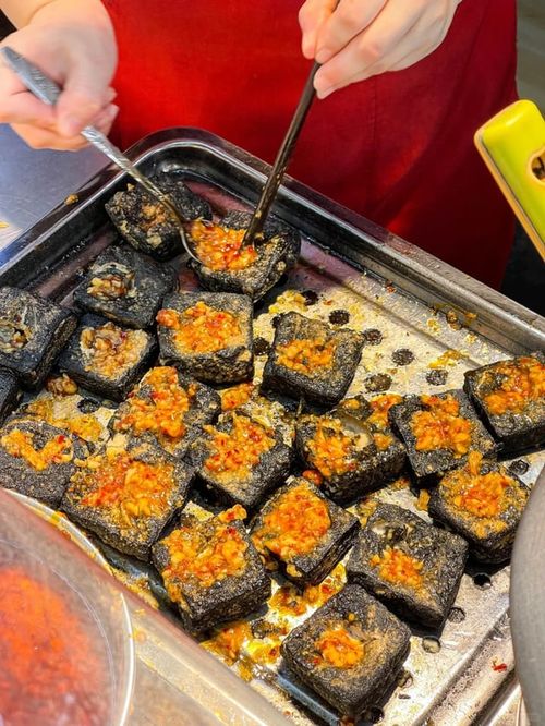 Stinky tofu in cultural context