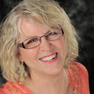 Ellyn Davis
