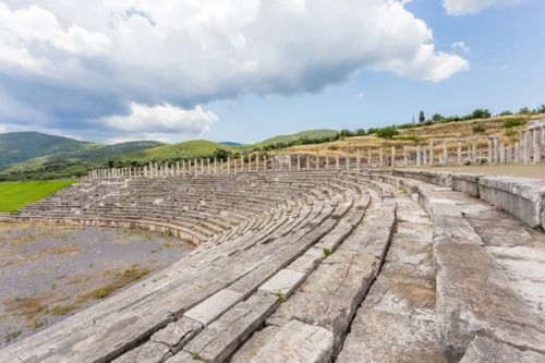 estadio antiguo en la antigua Messina, Grecia - Foto, Imagen