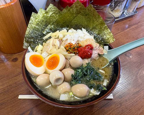 yokohama iekei all-star ramen in hinodecho, yokohama - douban stock pictures, royalty-free photos & images