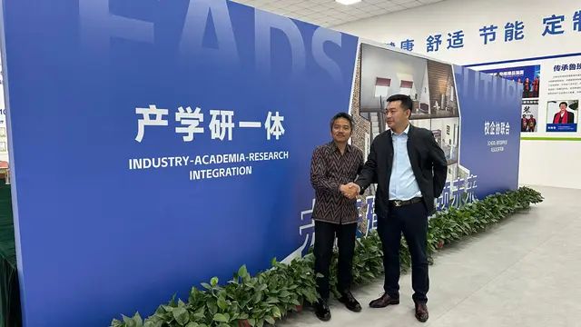 Sulap Selokan Jadi Kolam Lele, Inovasi Ketua RT Ini Sedot Perhatian Media China (Liputan6)