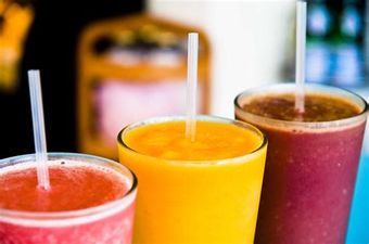 Descubre los secretos de los jugos y batidos saludables en línea