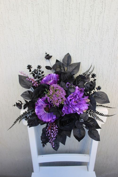 Purple black wedding bouquet, cascading bridal bouquet, dark bouquet, gothic wedding decor, silk flower bouquet Bridesmaid 8"(round)