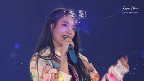 韩国国民女神IU_ Blueming Live Clip (2019 IU Tour Concert 'Lo