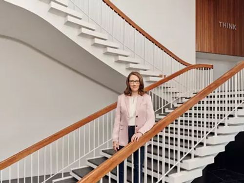 Hillery Hunter 面对镜头