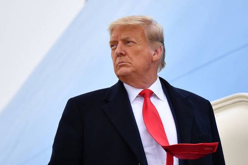 Tarifas e primeiros dias de Trump na Casa Branca. A análise do Negócios ao dia nos mercados