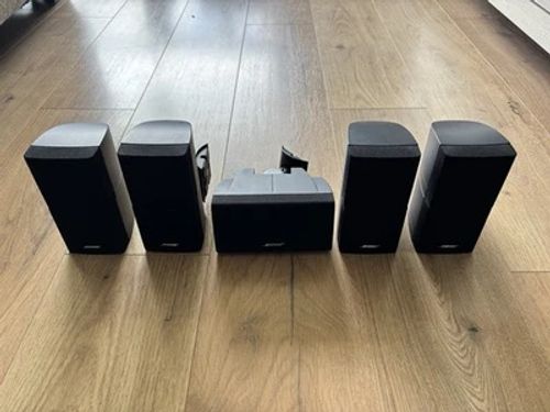 Bose Lifestyle Cube Speakers & Center Horizontal Set of 5 + UB-20 Mounts-Tested - Image 1 of 4