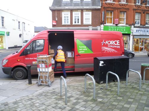 parcel force vehicle in chipping barnet 3