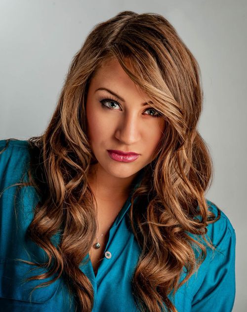 woman with intense gaze, karen vaisman photography