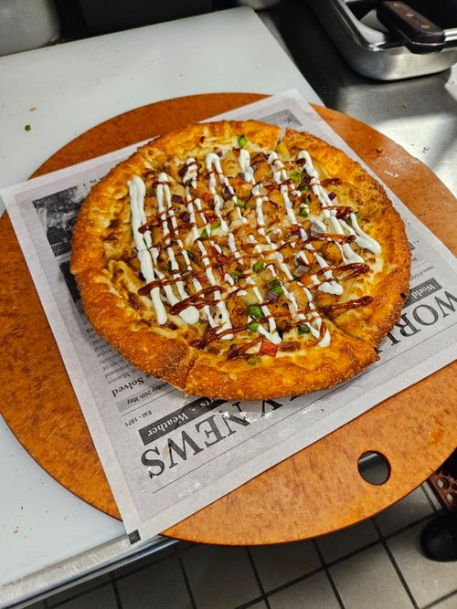 BBQ Chicken Pizza<br><p style="font-size:16px;"> 바베큐 치킨피자</p>