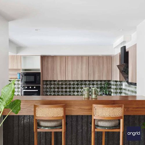 Contemporary Kitchen Design: Sleek and Modern | 13' x 12' ongrid.design