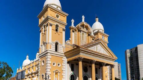 Basílica de Nuestra Señora del Rosario de Chiquinquirá y Cristo de Aranza