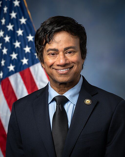Shri_Thanedar,_official_portrait_(119th_Congress).jpg