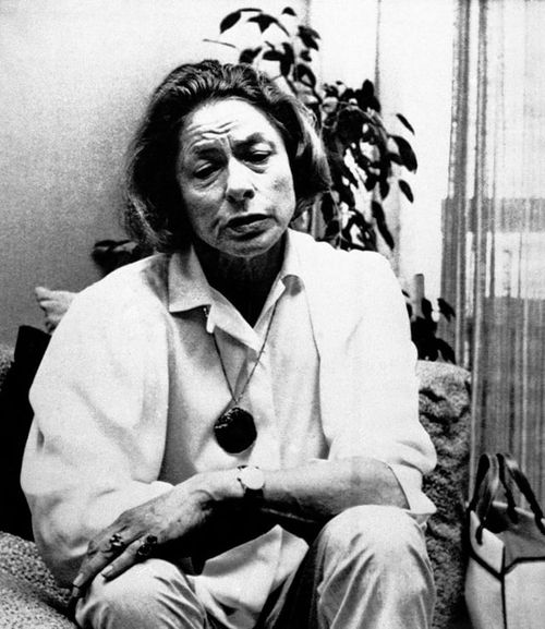 r/lastimages - A Photo of Ingrid Bergman from September 18, 1981. She would succumb to Cancer on her 67th Birthday Less Than a Year later in 1982.