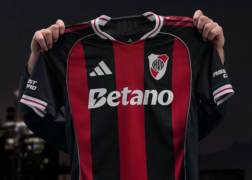 Camiseta suplente adidas de River 2025/26