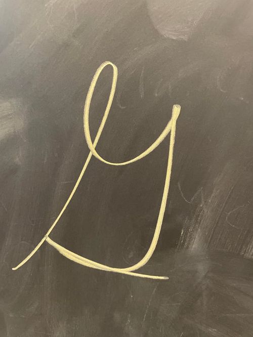 r/ChatGPT - La misteriosa letra cursiva G