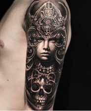 Half sleeve in black and grey