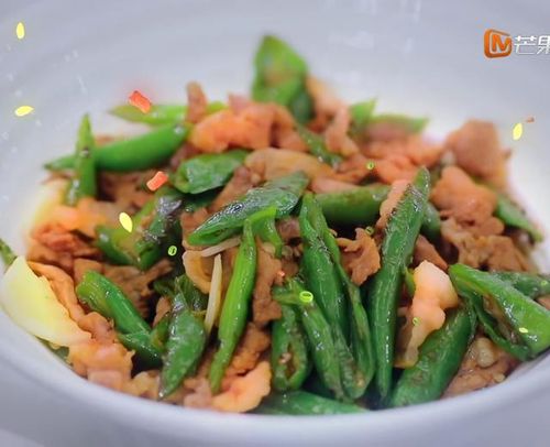 中餐厅丁真辣椒炒肉的做法
