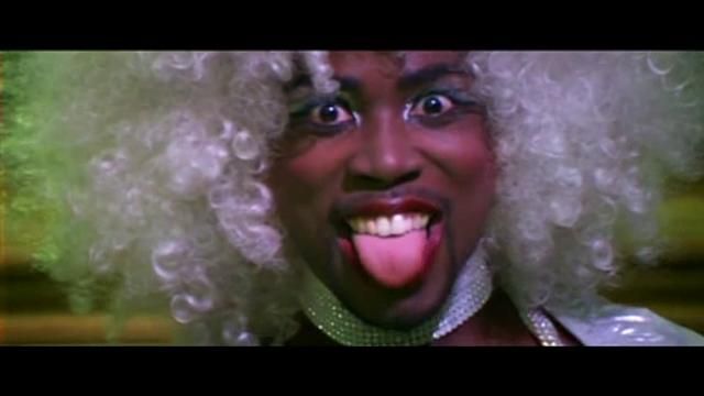 Mercutio ha. This whole film is genius. | Baz luhrmann, Baz luhrmann romeo and juliet, Romeo and ...
